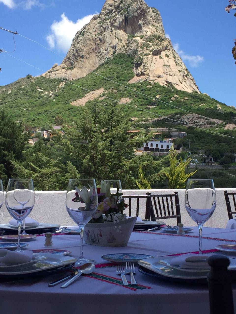 Casa Blanca Vista a la Peña de Bernal