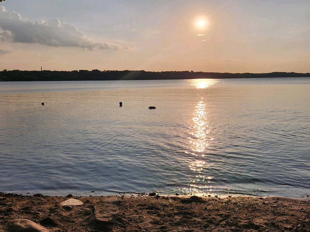 Bigstone Lake waterfront cabin