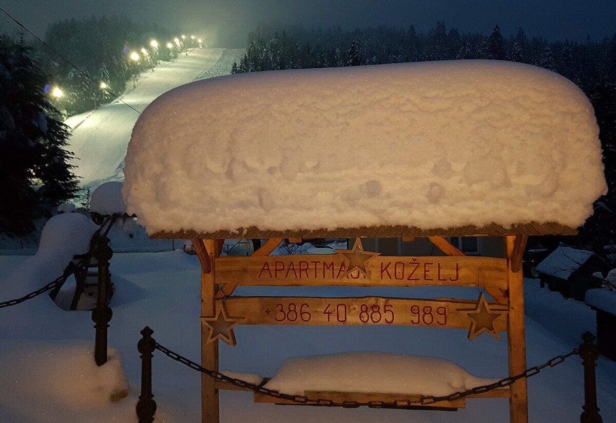 舒适的红色公寓，毗邻滑雪坡