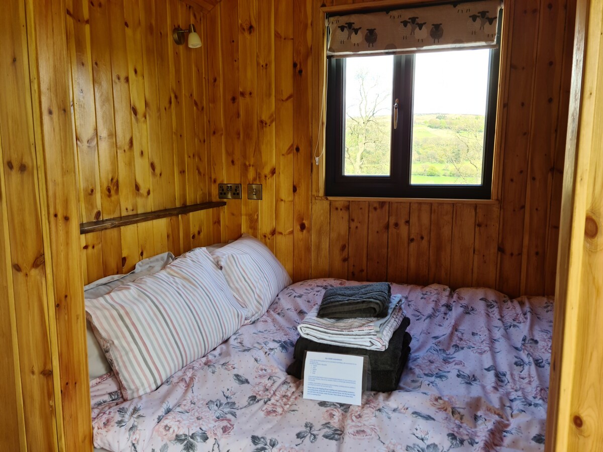 The Higger Tor Shepherd 's Hut