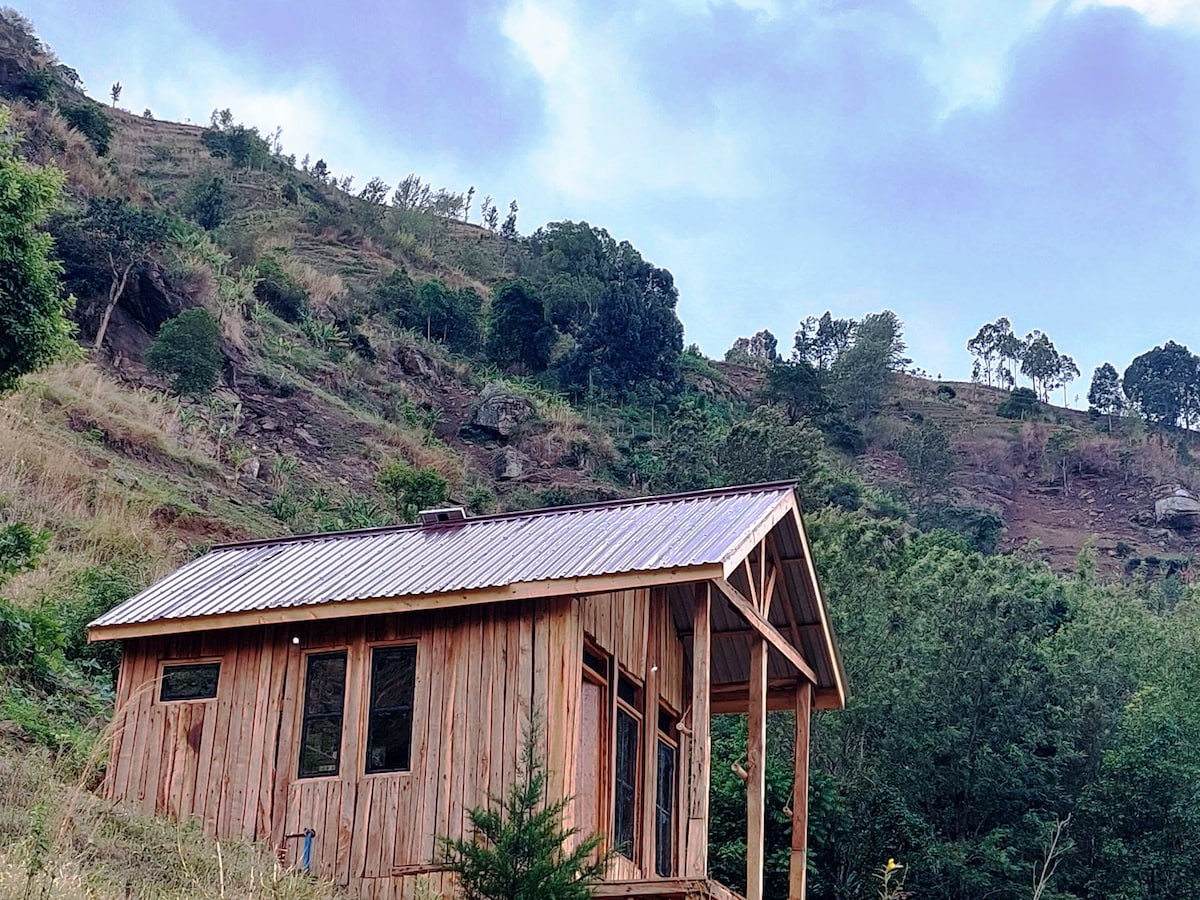 Selah -带露台的Uluguru山脉小木屋