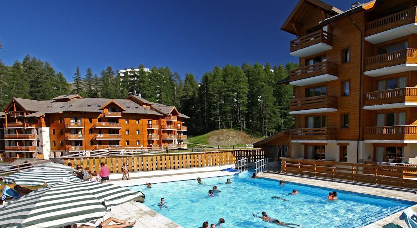 T3 ski aux pieds Alpes du Sud piscine