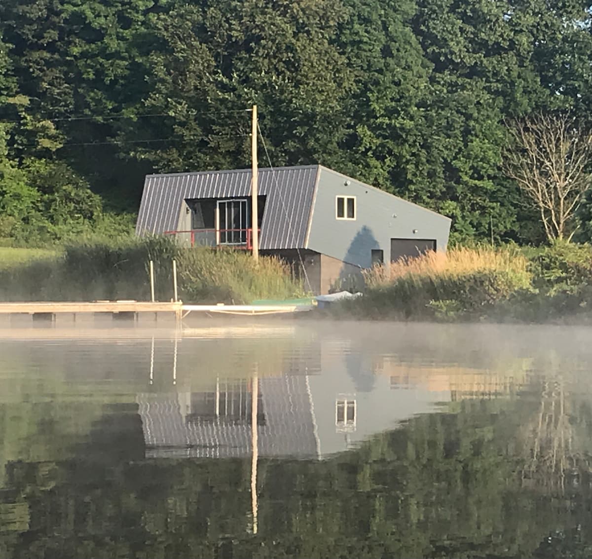 Still Valley Lake Loft -湖滨度假胜地