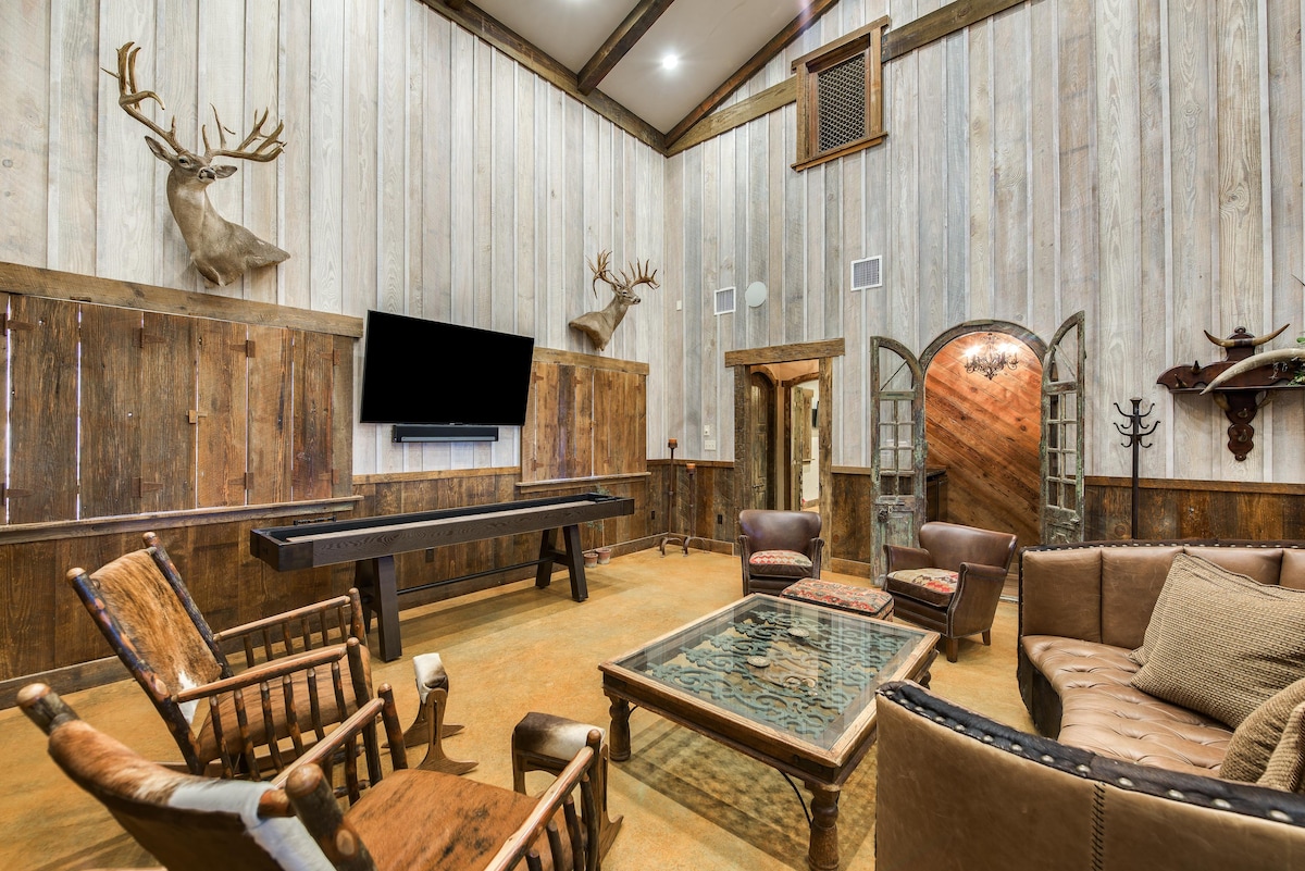 Hill Country Luxury Lodging