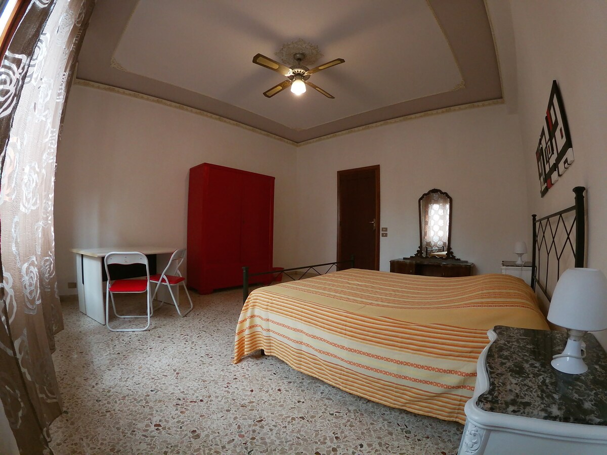 ROOM TRAPANI "D22"