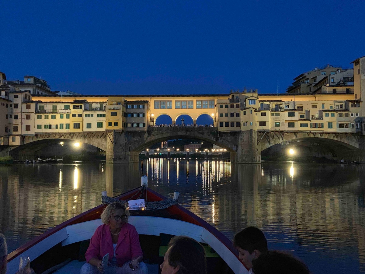 老桥（ Ponte Vecchio ）附近的圣尼科洛（ San Niccolò ）壁橱