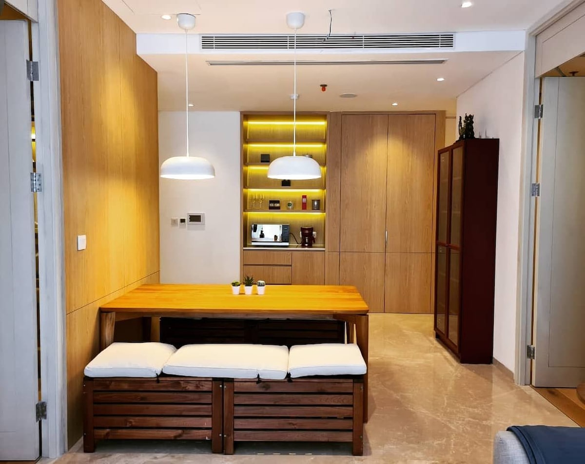 新装修的双卧室公寓，位于南雅加达市中心。