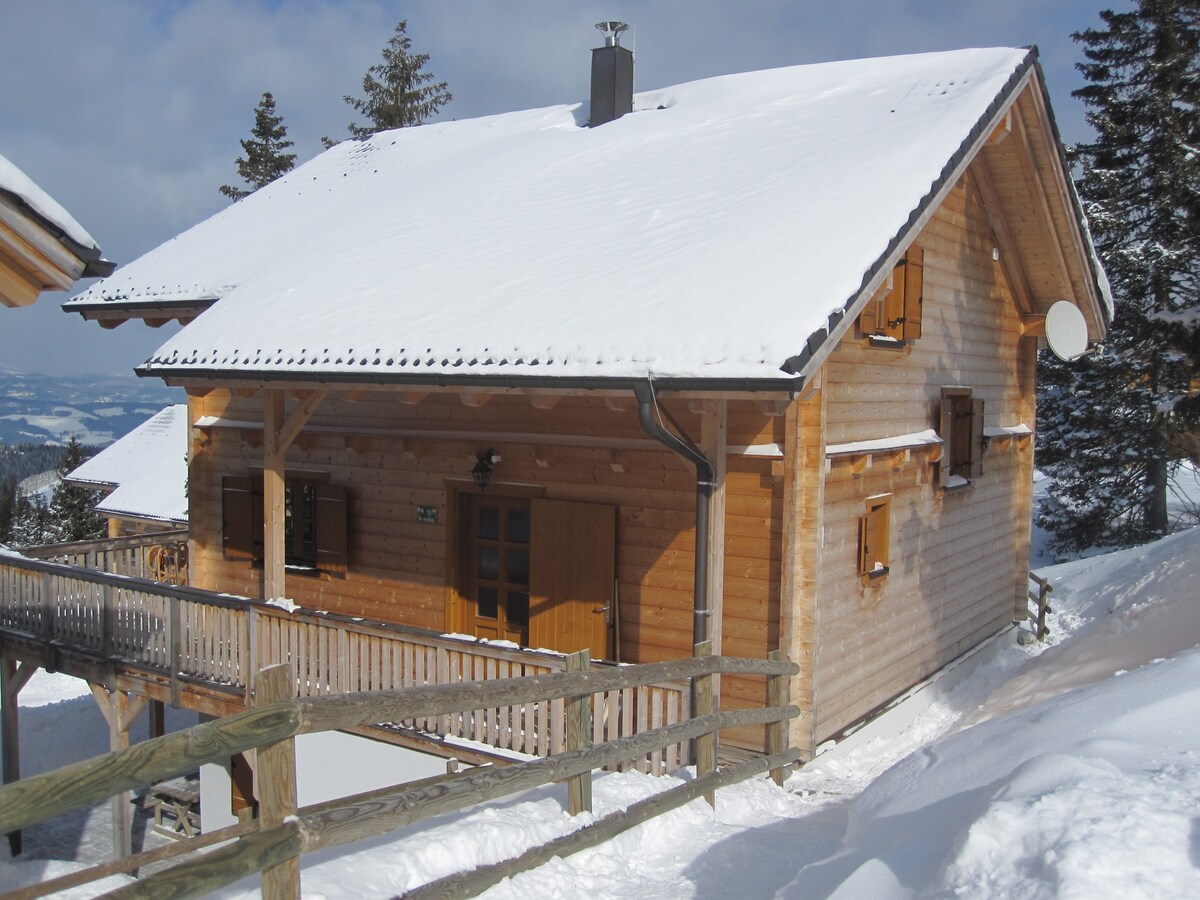 4 * Traumchalet "Almzauber"直接位于山坡上！