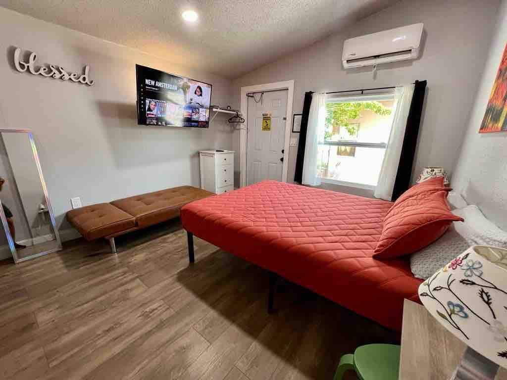 11. Brand New Tiny Home Airpt. Dolphin, Mall Doral