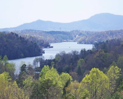 Fox Run Townhouse sleeps 8 Lake Lure