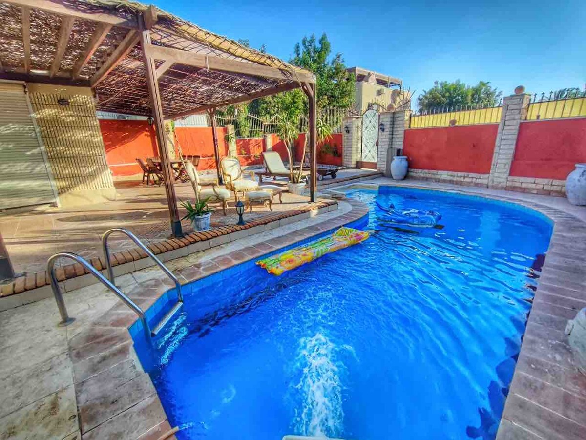 HRV123私人泳池和出入海滩3卧室别墅，库尔加达