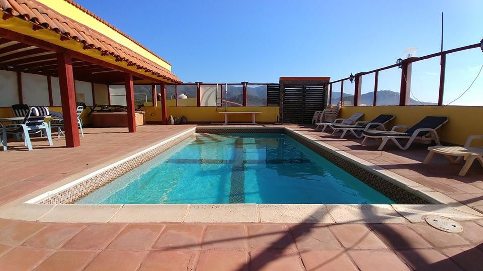 Rincon del Valle别墅，带游泳池，位于葡萄酒之路上