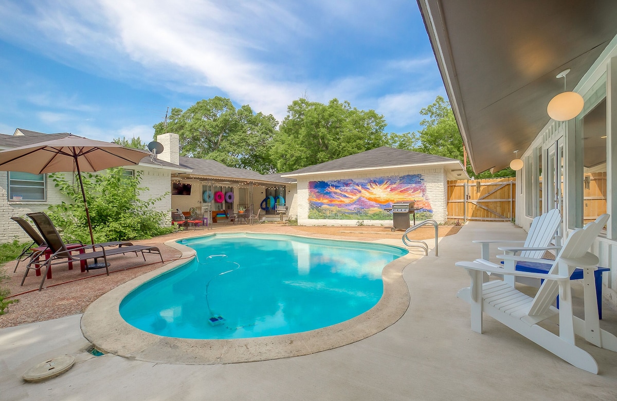 Oak Cliff Pool House