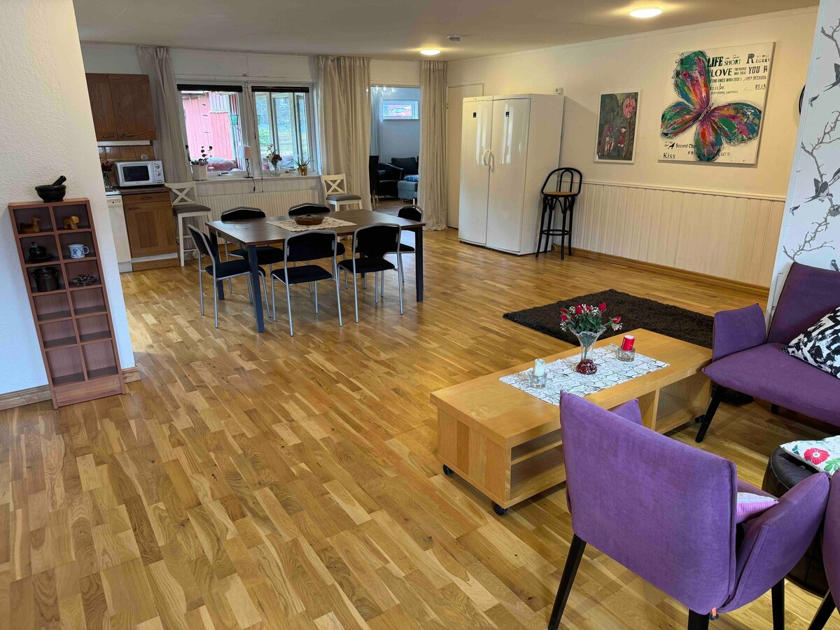 Villa livslust Småland. Stort varmt rent fräscht