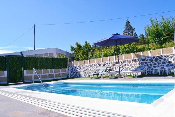 Casa Rural Finca Paraiso.温水游泳池