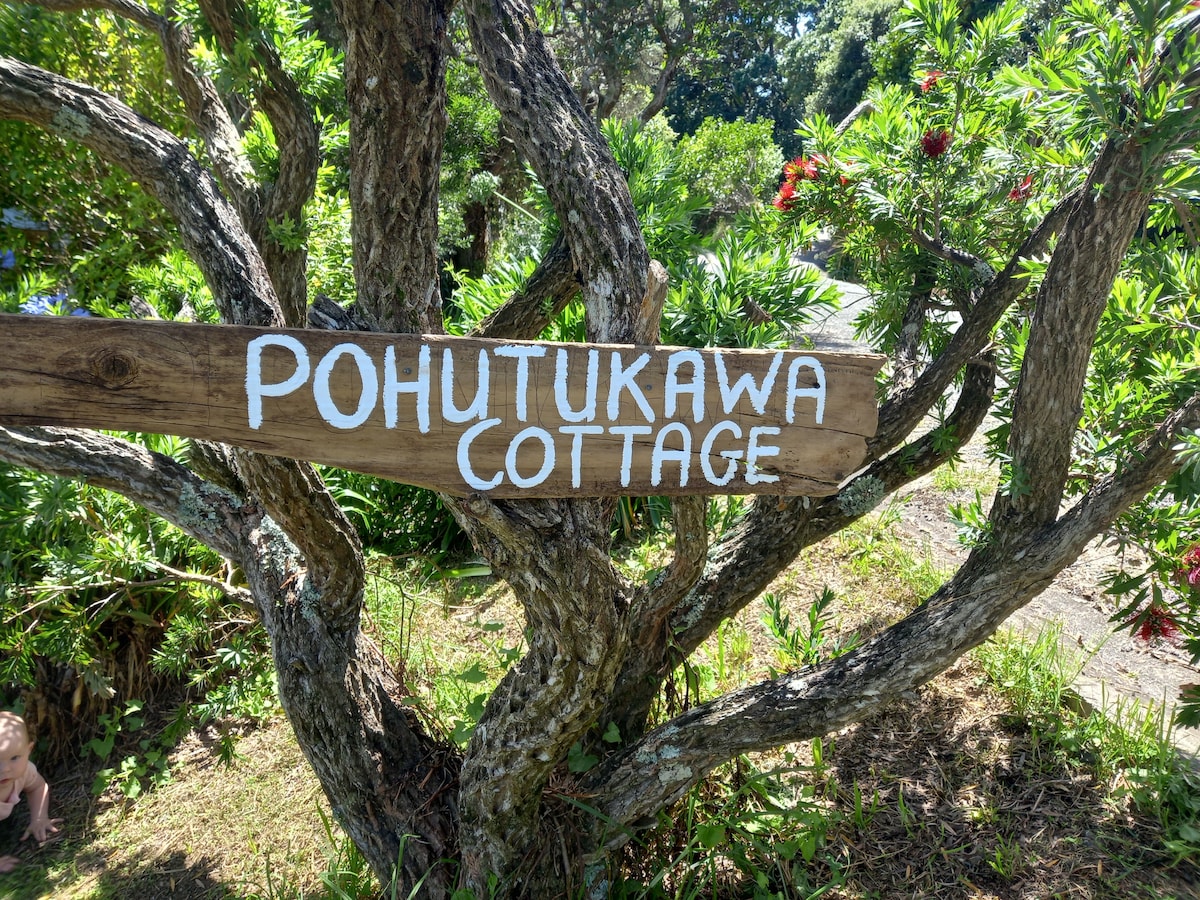 Pohutukawa Cottage Great Barrier Island Tryphena