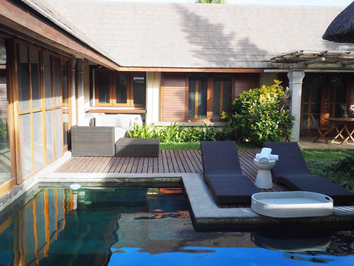 带私人泳池的热带巴厘岛别墅
