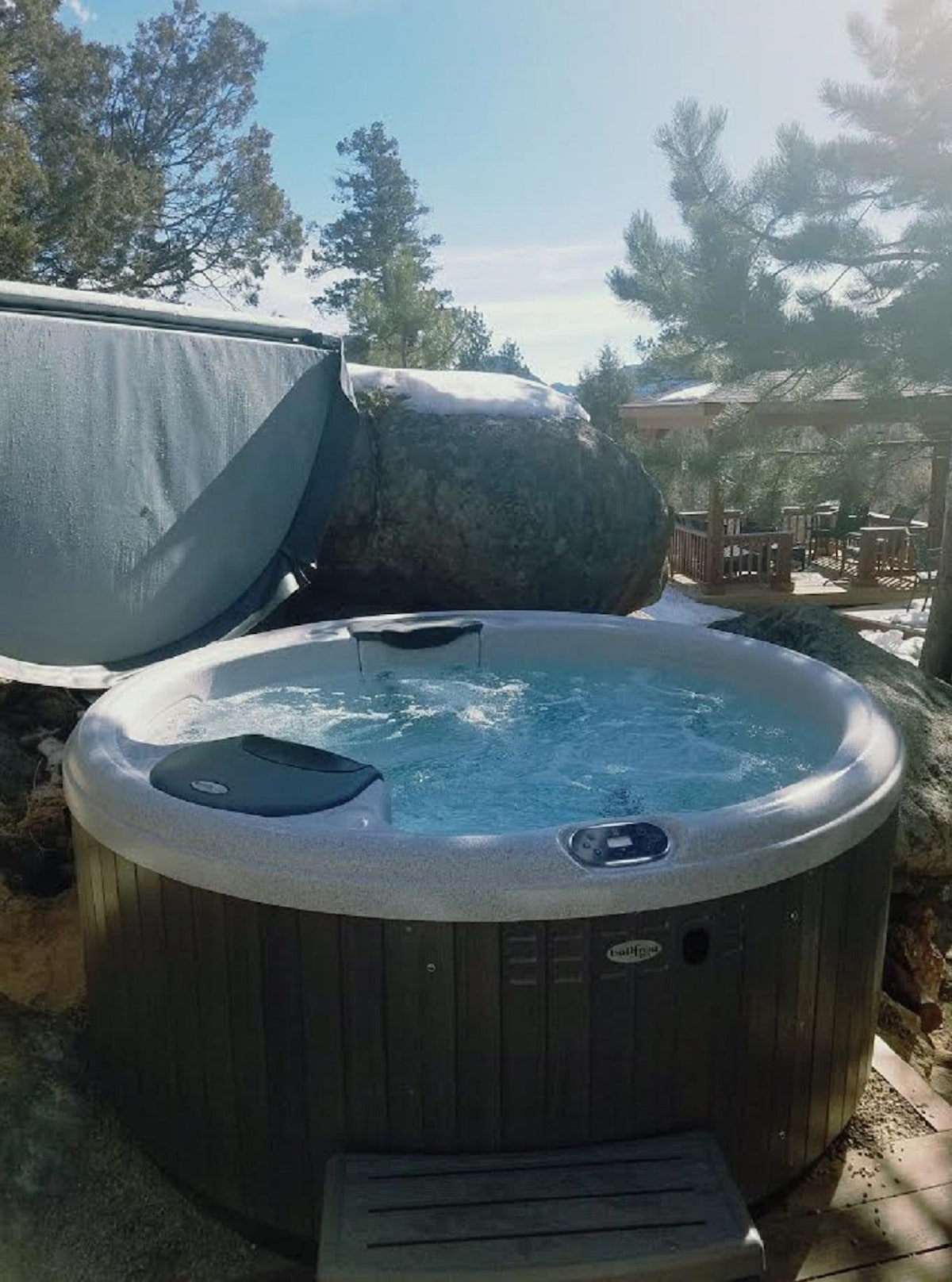 Updated Vintage Cabin w/ Views,  Rocks & Hot Tub!