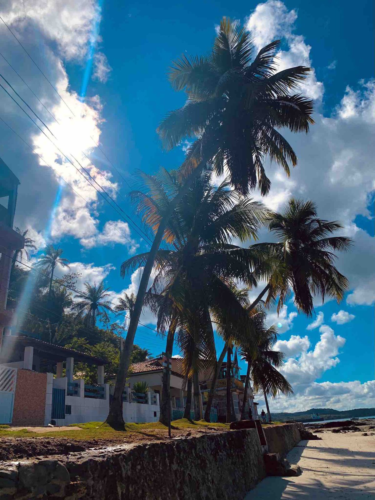 Praia das Neves e Itamoabo ilha de maré