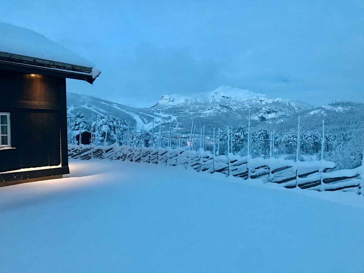 Storhytte - "Linlykja" - Nær Hemsedal sentrum