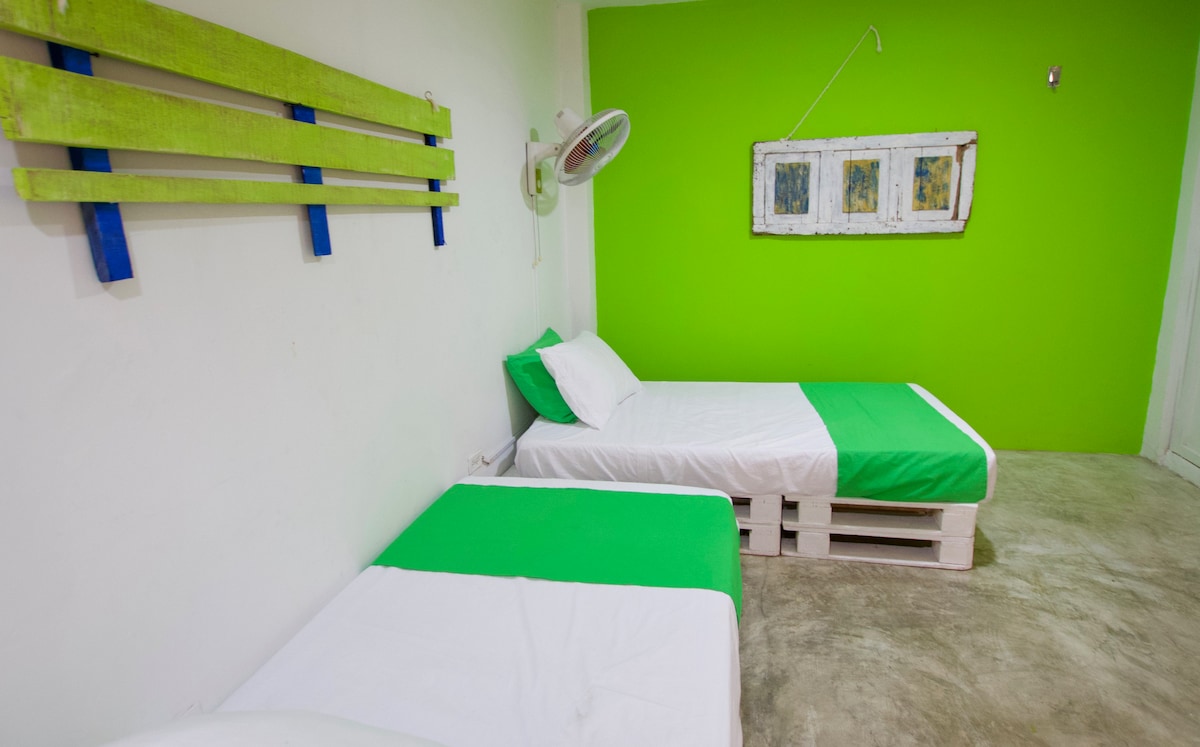 Quillahost Room. Flexible, Colorfull, comfortable