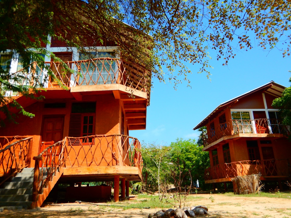 萨拉达海滩度假村（ Sarada Beach Resort ） -豪华小屋和雅拉野生动物园（ Yala Safari ）