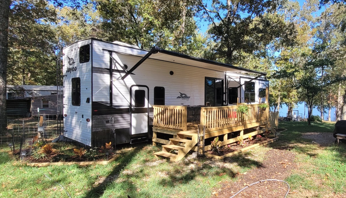 Logan Martin Lake Bungalow