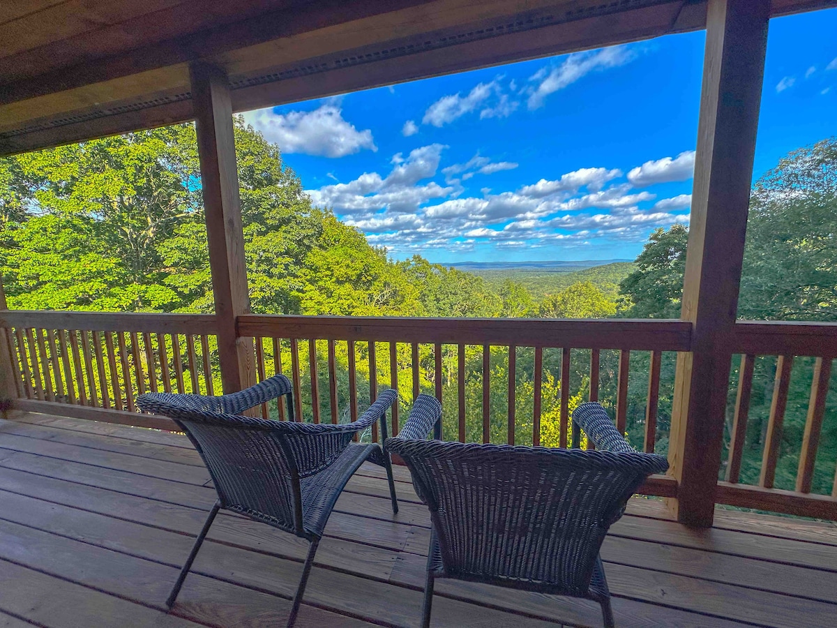 Lookout Cabin! / Private / Views / Jacuzzi