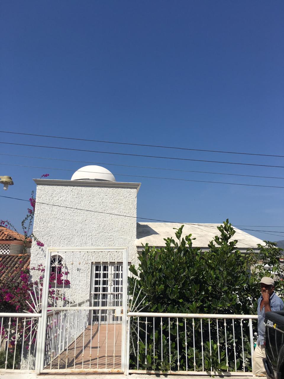 Bonita casa a 2 cuadras de la playa en Guayabitos