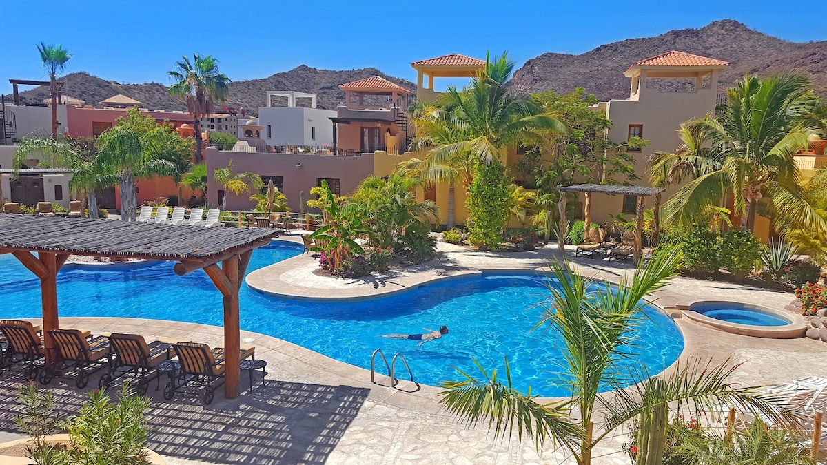Loreto Bay Poolside Living + Steps from the Beach
