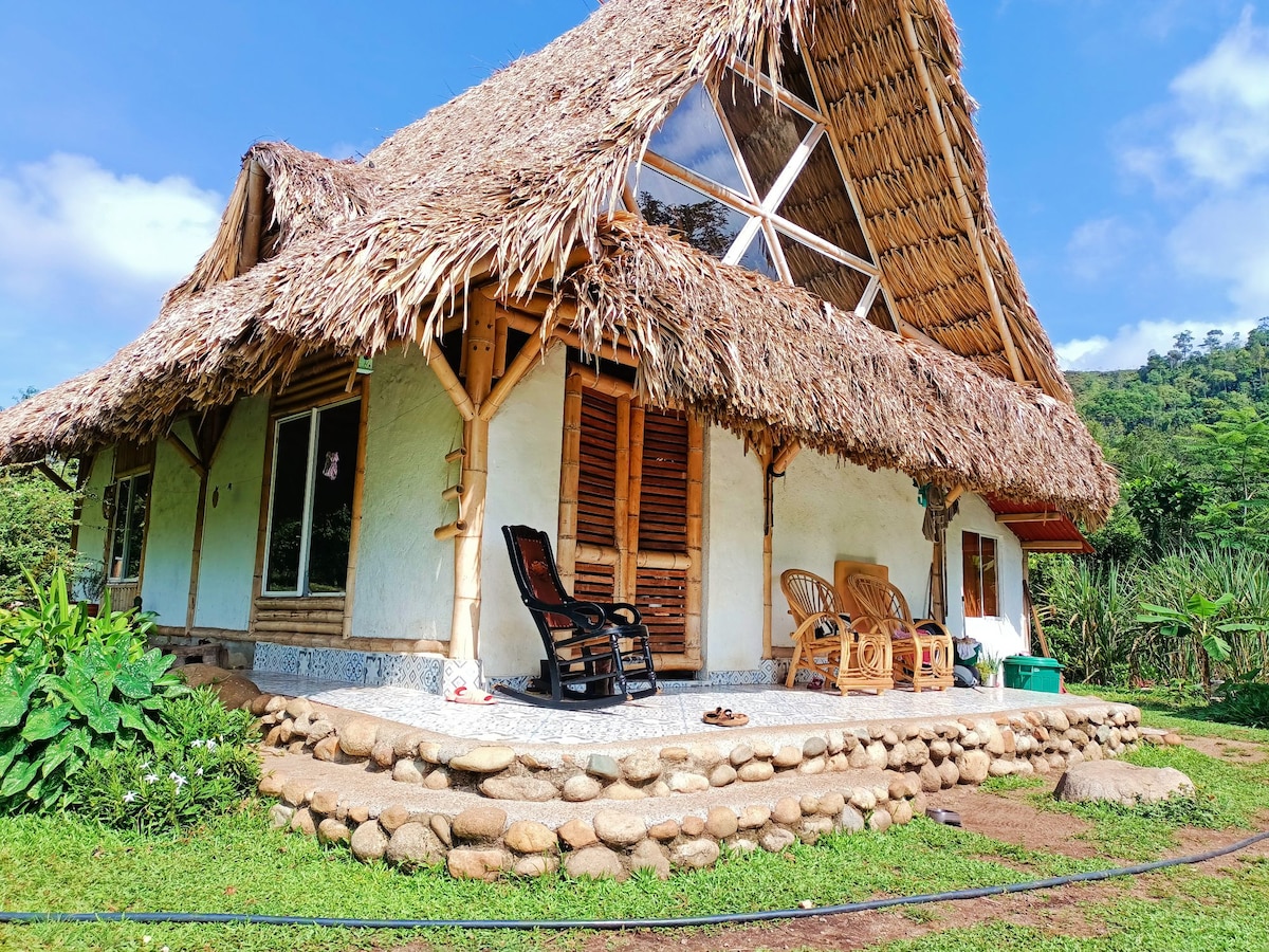 Cozy Bamboohouse in the Jungle