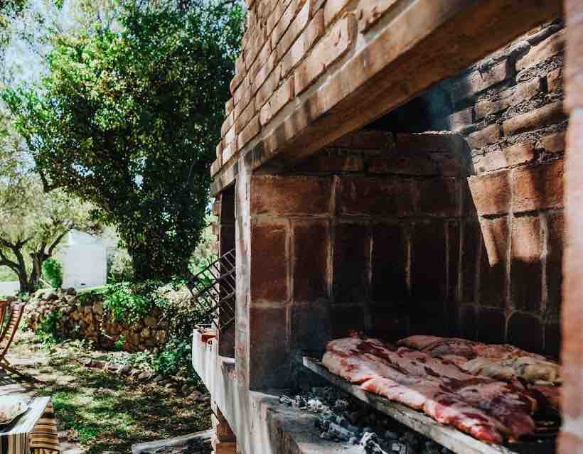 Modern studio at the foot of the sierras