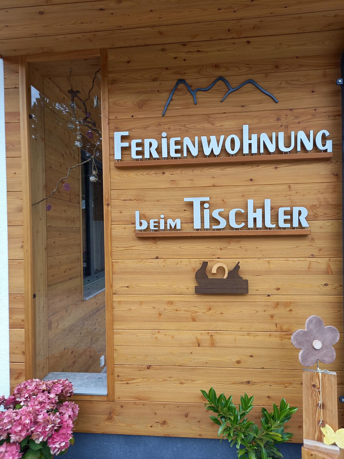 die LACKIEREREI Superior Appartement beim Tischler