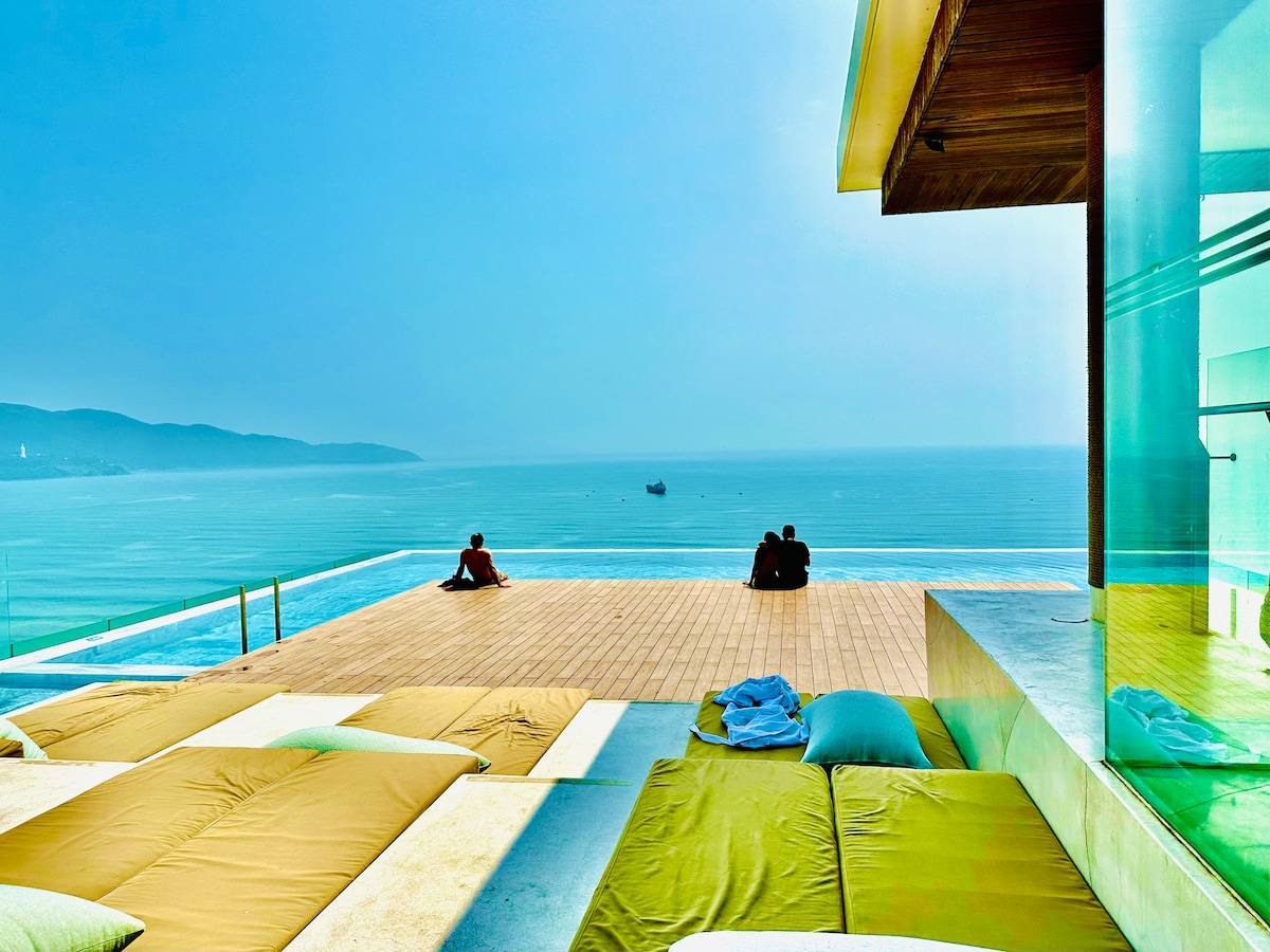 Splendid Studio Apt *Infinity pool *Gym.