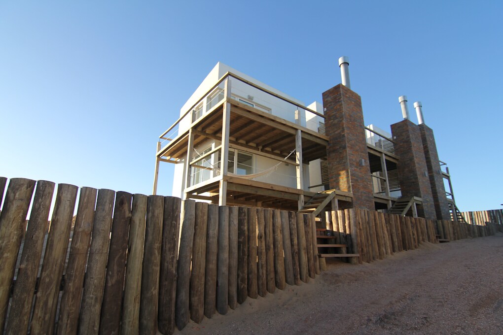 Ménage à Trois 1 - Punta del Diablo