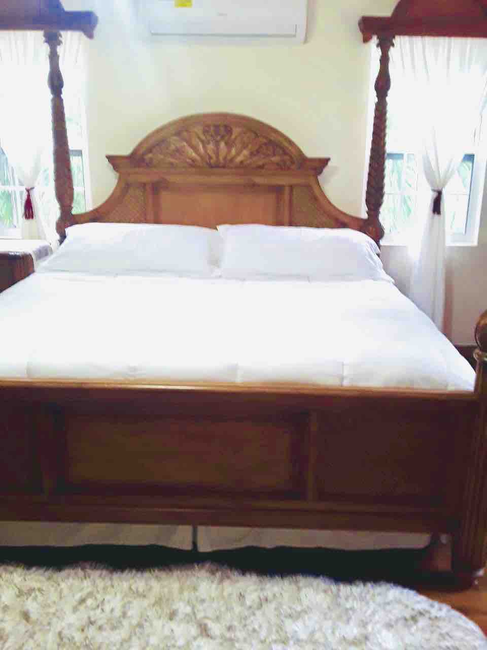 Embassy Suite 1 Bedroom Bed&Breakfast