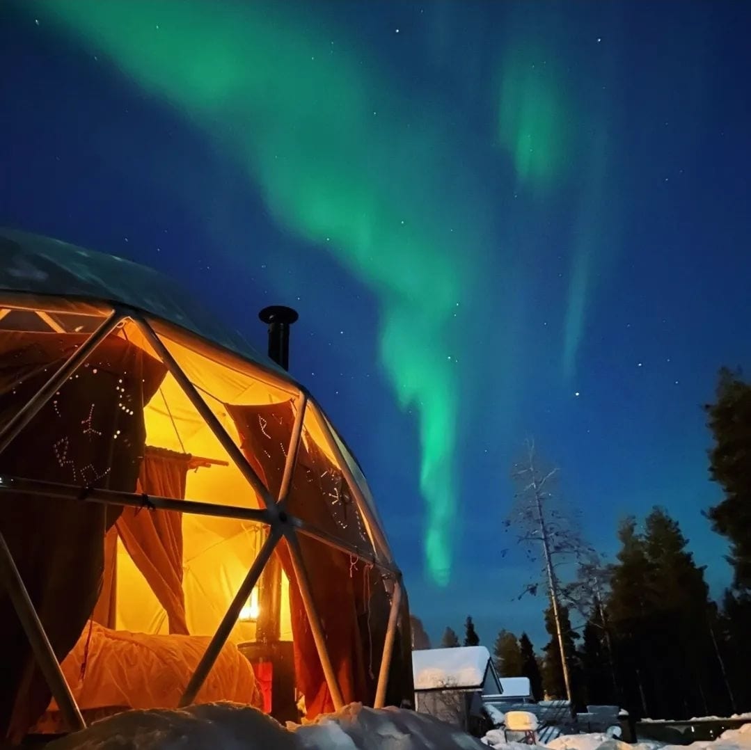 Glamping in Aurora Igloo