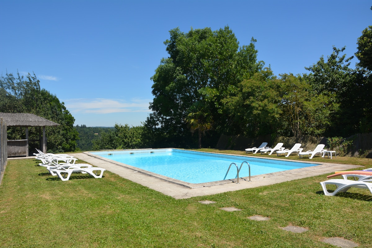 Maison de caractère en pierres /Dordogne/piscine