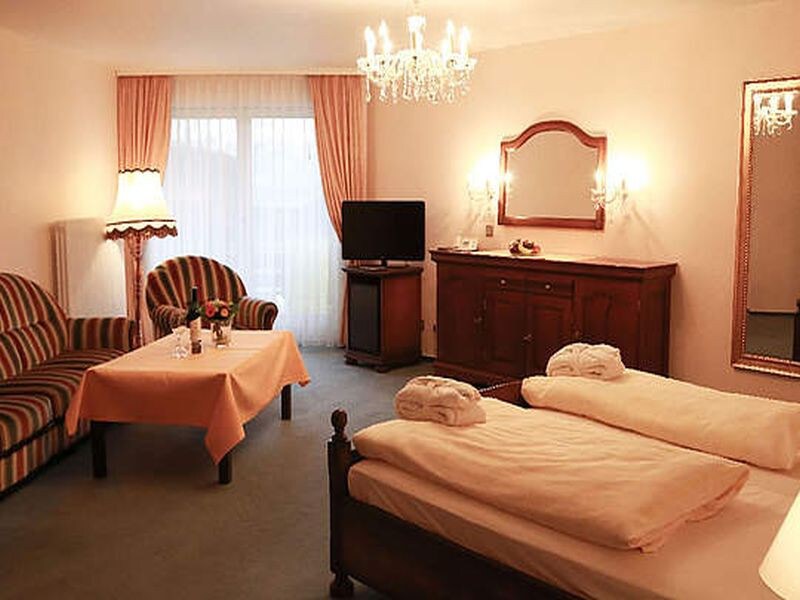 TOP COUNTRYLINE Hotel Ritter Badenweiler （巴登威勒） ，小型套房，配备热水淋浴或浴缸/卫生间
