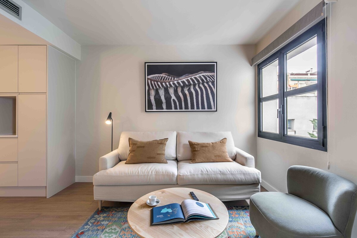 304 Precioso Apt. Con servicios en Barcelona