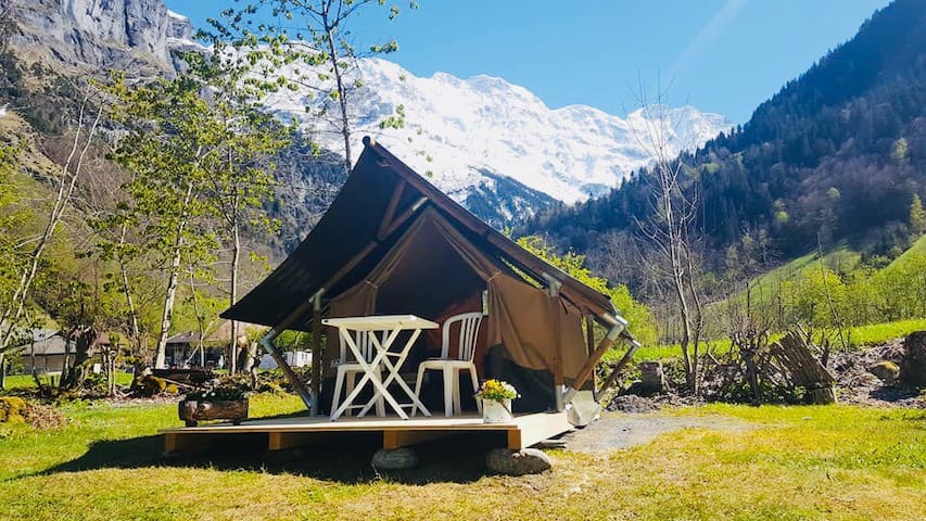 卢达本纳(Lauterbrunnen)的民宿