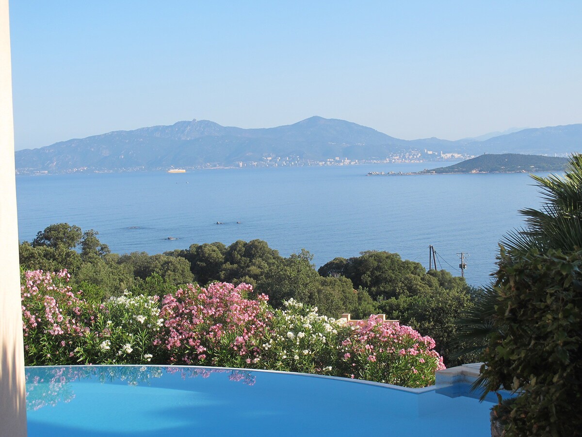 Villa avec vue panoramique sur la baie d’Ajaccio