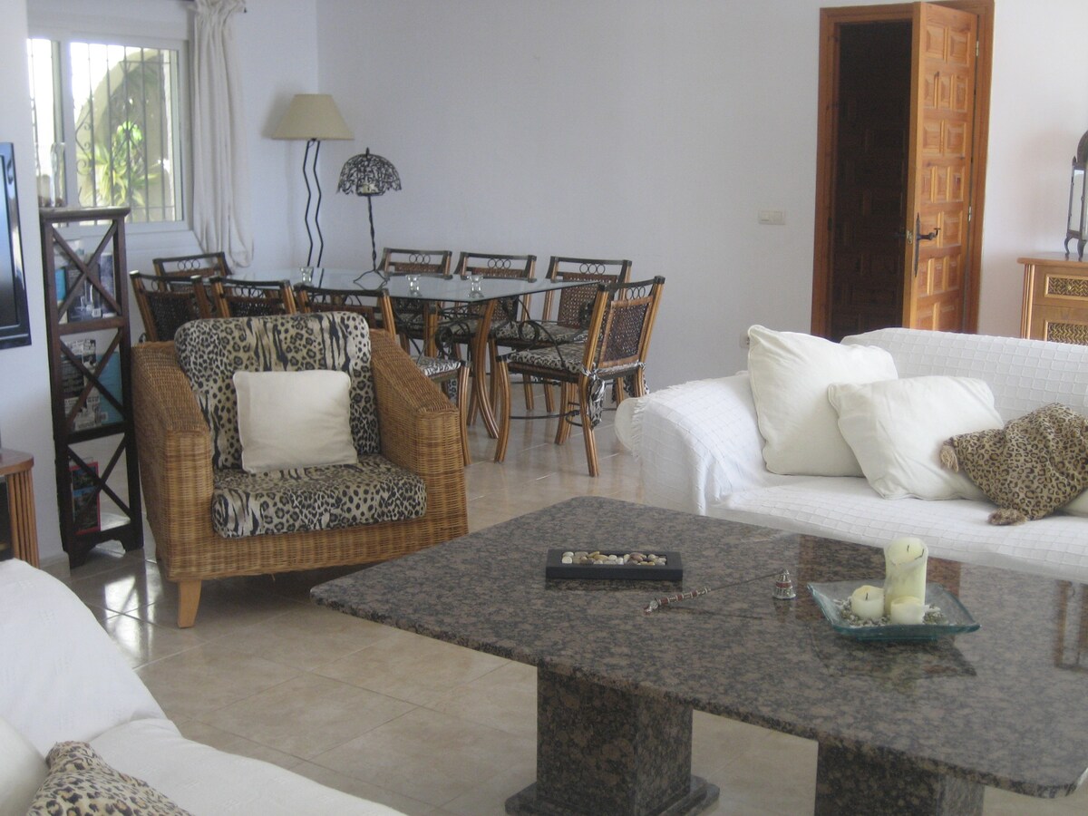 Casa Pinosierra - 4 bedroom villa &  private pool