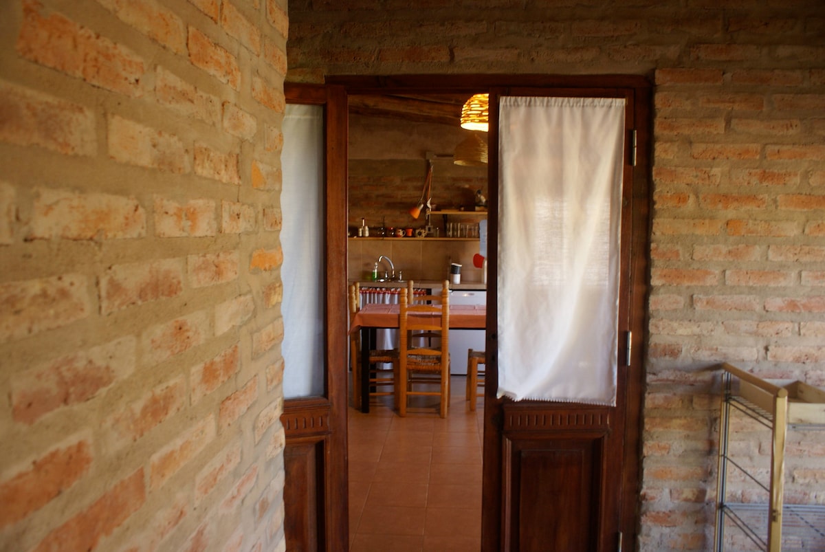 San Luis, casita en el campo con vista al lago