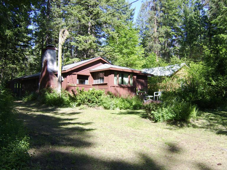 Twin Lakes Cozy Cabin