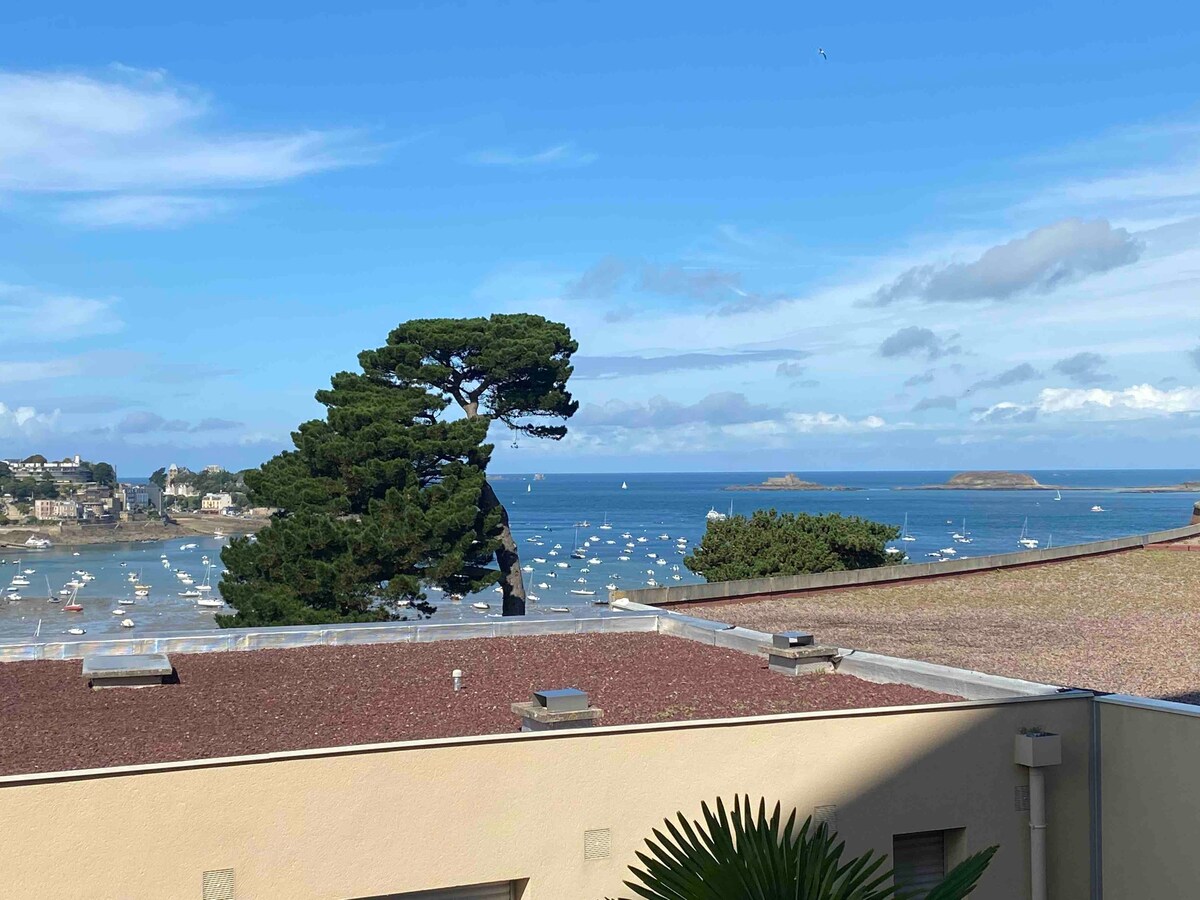 迪纳尔（ Dinard ）宽敞的3卧室海景公寓