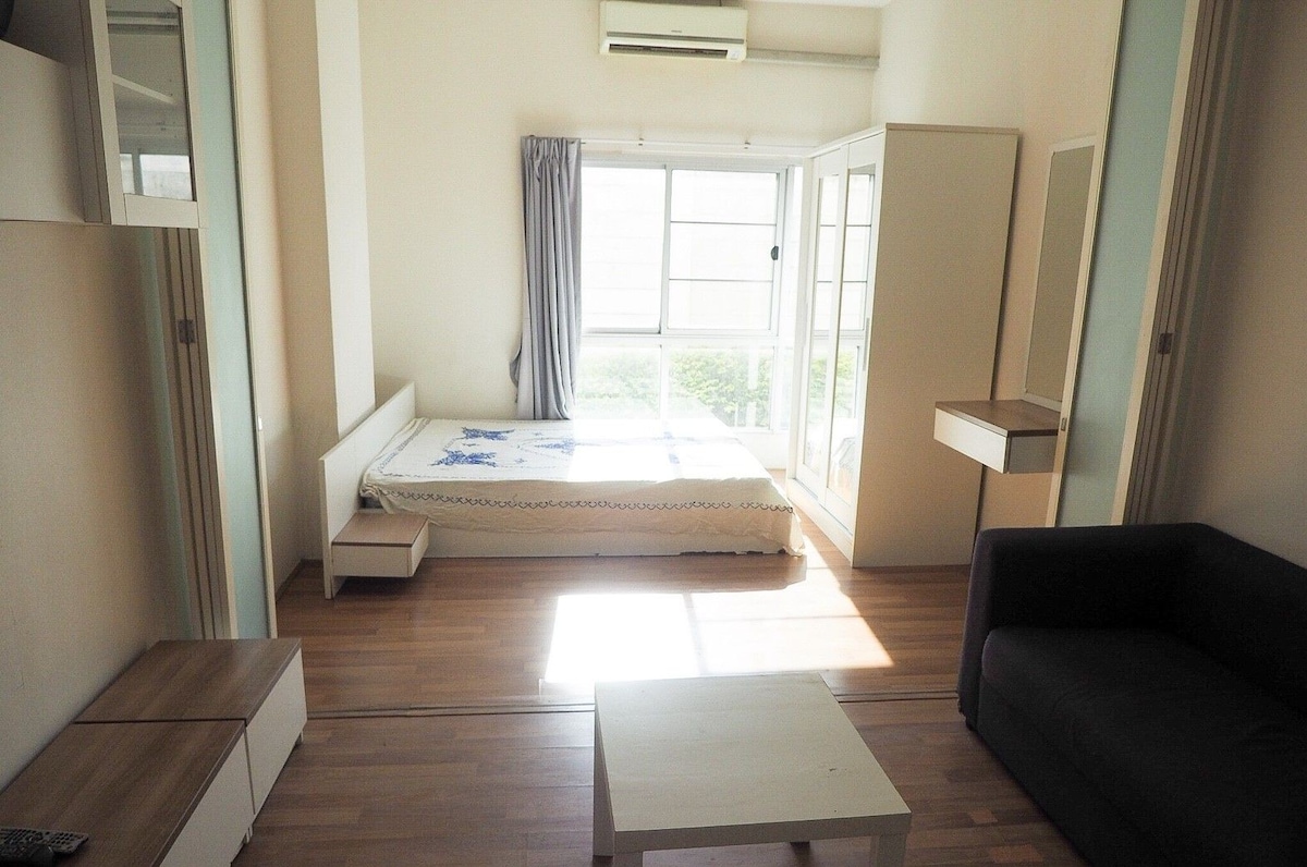 舒适的房间靠近Suvarnabhumi机场