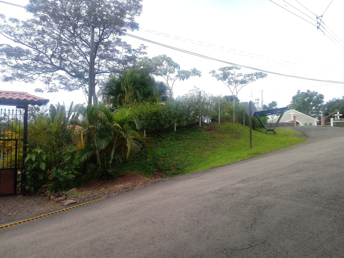 CASA DE CAMPO, QUINTA NATURAL, SAN RAF., PURISCAL.