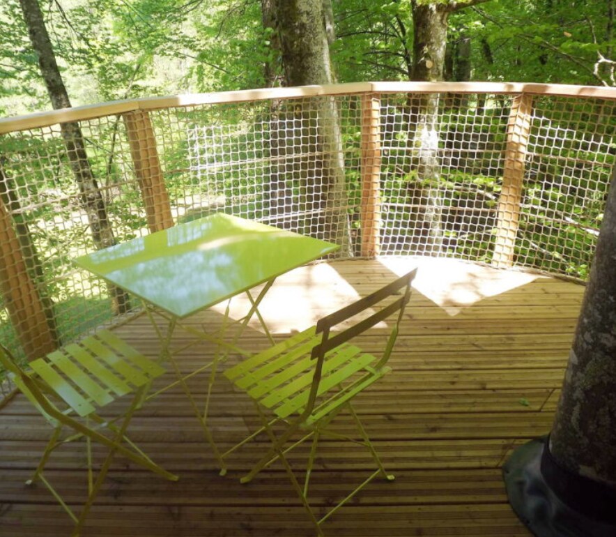 Cabane dans les arbres, La Sarrazine