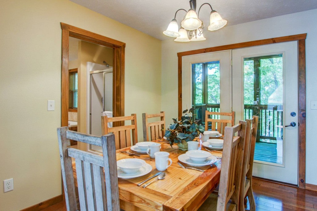 Great spring rates from $319. 4BR/4BA Modern Cabin